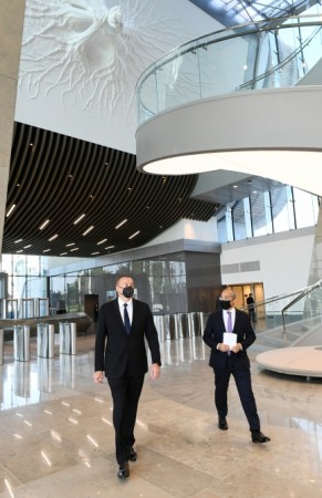 İqtisadiyyat Nazirliyinin yeni binasının açılışı oldu - FOTOLAR (YENİLƏNİB)