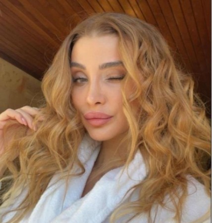 Estetik əməliyyat keçirən aparıcını izləyiciləri tanımadı - FOTO