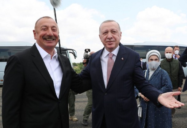 İlham Əliyev Ərdoğanı Füzulidə belə qarşıladı