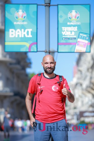 Türkiyə milli komandasının azarkeşləri Bakı küçələrinə axışdı - FOTOLAR