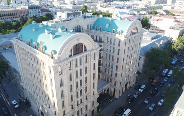 İlham Əliyev və xanımı Bakıda otel açılışında iştirak etdi - FOTOLAR (YENİLƏNİB)