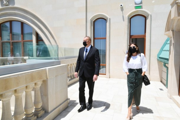 İlham Əliyev və xanımı Bakıda otel açılışında iştirak etdi - FOTOLAR (YENİLƏNİB)