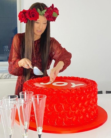 72 yaşlı qadının görüntüsü hər kəsi təəccübləndirdi - FOTOLAR