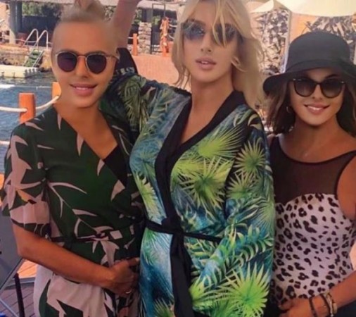 O qədər fotoşop etdi ki, 20 yaşına qayıtdı - FOTO