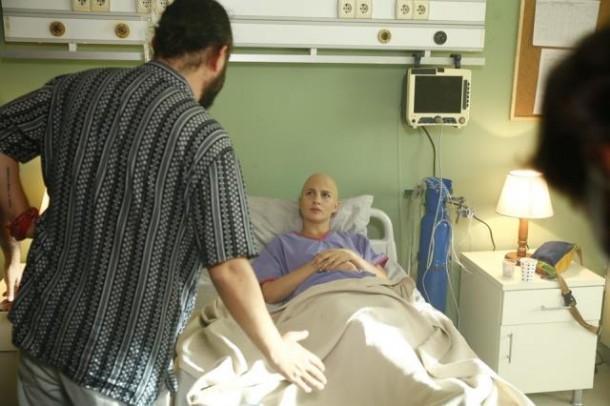 Gənc aktrisa roluna görə keçəl oldu - FOTOLAR