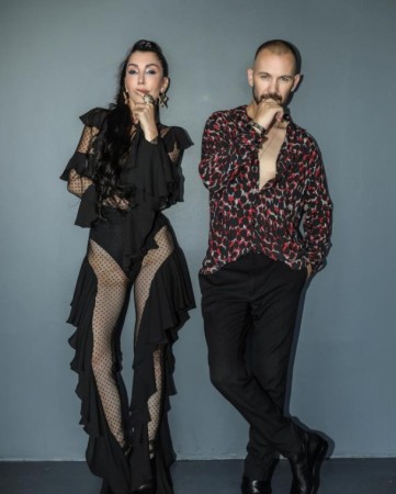 "Daha açıq geyinəcəyəm" - Müğənni tənqidlərə cavab verdi