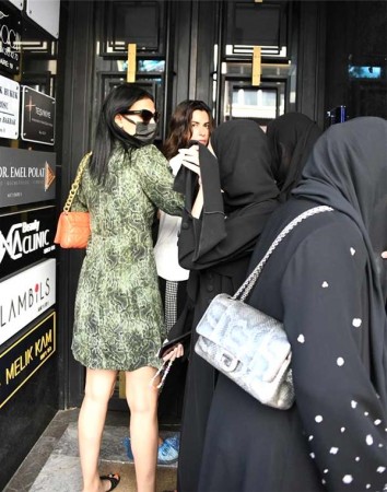 "O şəkilləri siləcəksiniz!" - Nəsrin Cavadzadədən SƏRT REAKSİYA (FOTO)