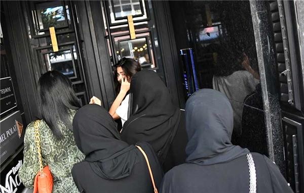 "O şəkilləri siləcəksiniz!" - Nəsrin Cavadzadədən SƏRT REAKSİYA (FOTO)