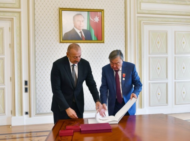 İlham Əliyev Oljas Süleymenovu qəbul etdi - FOTOLAR