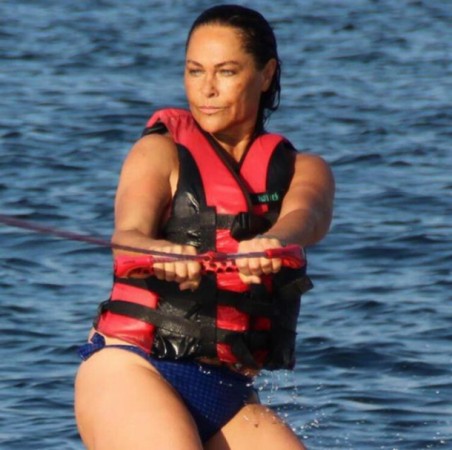 57 yaşlı Hülya Avşar bu paylaşımı ilə diqqət çəkdi - FOTOLAR