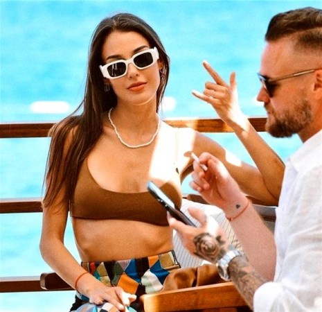 Aktrisa islandiyalı sevgilisi ilə fotolarını paylaşdı