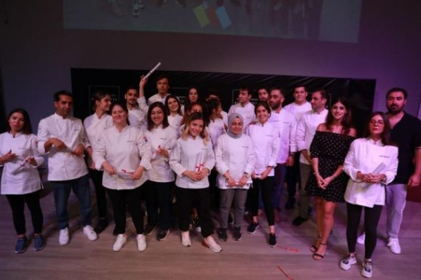 Acundan tələbələrinə böyük jest - FOTOLAR