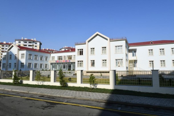 Prezident və xanımı şəhid ailələrinə mənzillər təqdim etdilər - FOTOLAR (YENİLƏNİB)