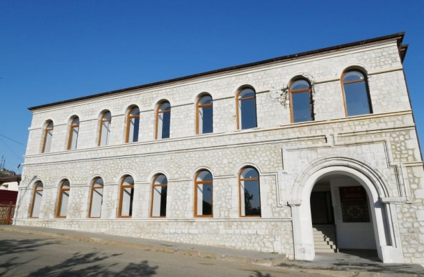 Prezident və xanımı Şuşada təşkil edilən sərgilərlə tanış oldular - FOTOLAR