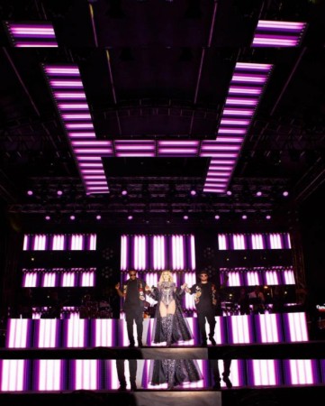 Hadisə səhnə geyimi ilə diqqət çəkdi - FOTOLAR