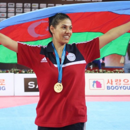 Dünya çempionumuz koronavirusa yoluxdu 
