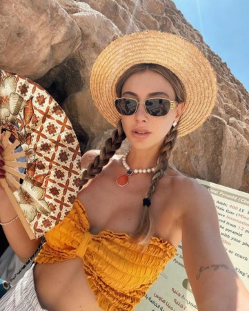 Misirdə tətildə olan məşhur model diqqət çəkdi (FOTOLAR)