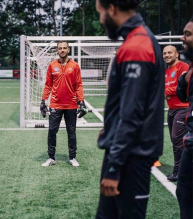 “Çukur"un aktyoru futbolçu oldu -  Hollandiya klubuna keçdi (FOTO)