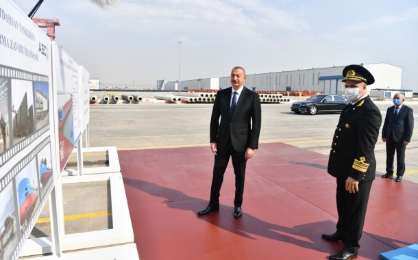 İlham Əliyev “Kəlbəcər” tankerinin istismara verilməsi mərasimində - FOTOLAR