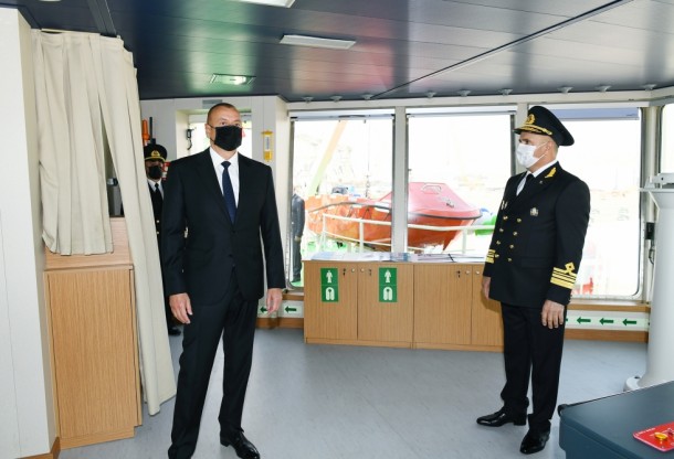 İlham Əliyev “Kəlbəcər” tankerinin istismara verilməsi mərasimində - FOTOLAR