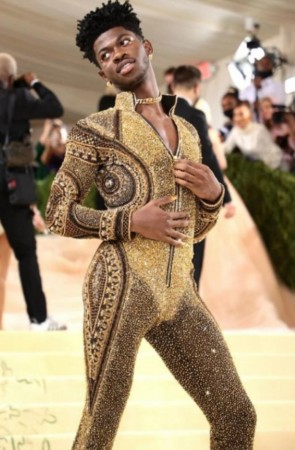 İlin ən qeyri-adi geyimli qala gecəsi - FOTOLAR