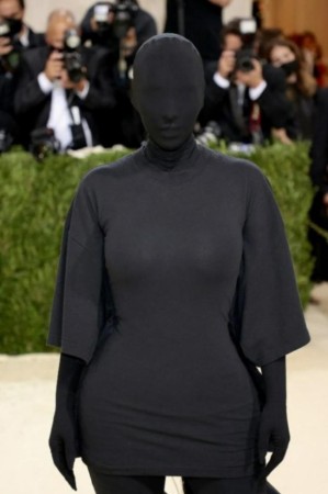 İlin ən qeyri-adi geyimli qala gecəsi - FOTOLAR