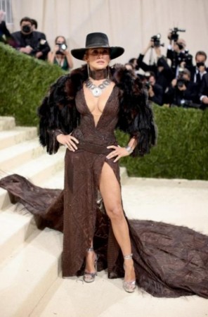 İlin ən qeyri-adi geyimli qala gecəsi - FOTOLAR