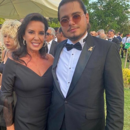 İbrahim Tatlısəsin gizli saxladığı qızı ortaya çıxdı - FOTOLAR