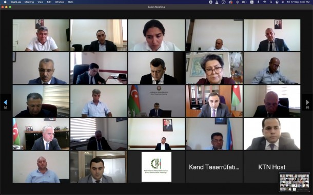 İnam Kərimov fermerlərlə toplantı keçirdi
