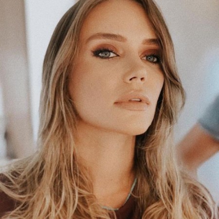 Aktrisa gözəlliyi ilə diqqət çəkdi - FOTOLAR