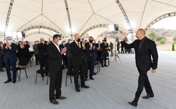 Prezidentlə Əli Həsənovun DİALOQU: "10 saniyə vaxtınızı alıb, deyim ki..."