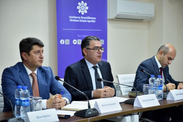 MEDİA-da regionlarda nəşr olunan qəzetlərin baş redaktorları ilə görüş keçirildi - FOTOLAR