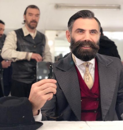 "Memati"nin qardaşı ilə oxşarlığı diqqət  çəkdi - FOTOLAR