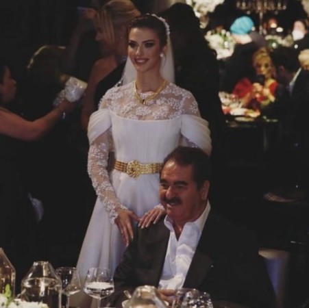 İbrahim Tatlısəs gəlininə verdiyi hədiyyə ilə diqqət çəkdi - FOTO