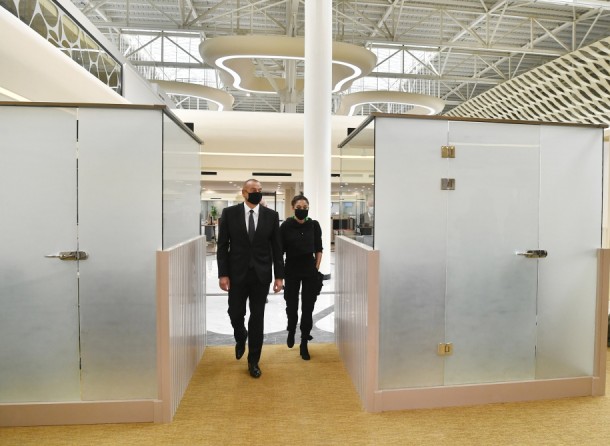 İlham Əliyev və Mehriban Əliyeva Füzuli aeroportunda - FOTOLAR