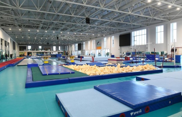 Prezident ailəsi ilə birlikdə Milli Gimnastika Arenasının yeni binasında - FOTOLAR (YENİLƏNİB)