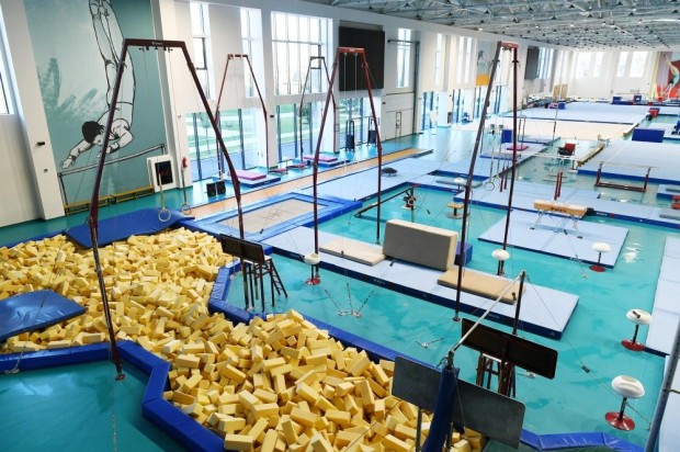 Prezident ailəsi ilə birlikdə Milli Gimnastika Arenasının yeni binasında - FOTOLAR (YENİLƏNİB)