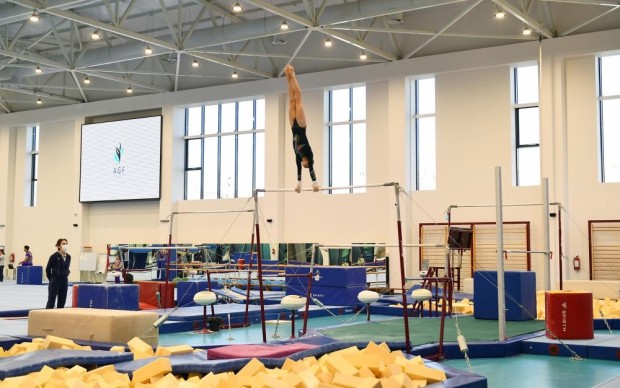 Prezident ailəsi ilə birlikdə Milli Gimnastika Arenasının yeni binasında - FOTOLAR (YENİLƏNİB)