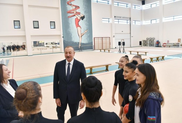 Prezident ailəsi ilə birlikdə Milli Gimnastika Arenasının yeni binasında - FOTOLAR (YENİLƏNİB)