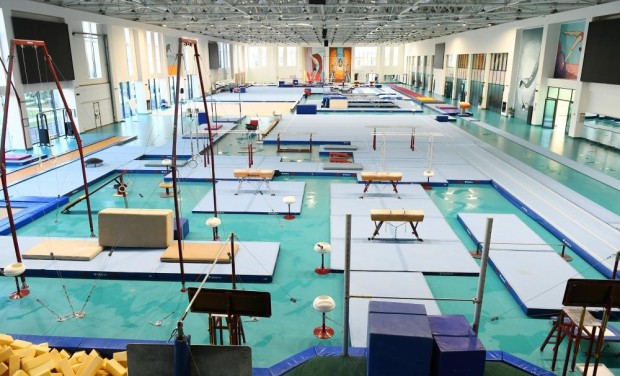 Prezident ailəsi ilə birlikdə Milli Gimnastika Arenasının yeni binasında - FOTOLAR (YENİLƏNİB)