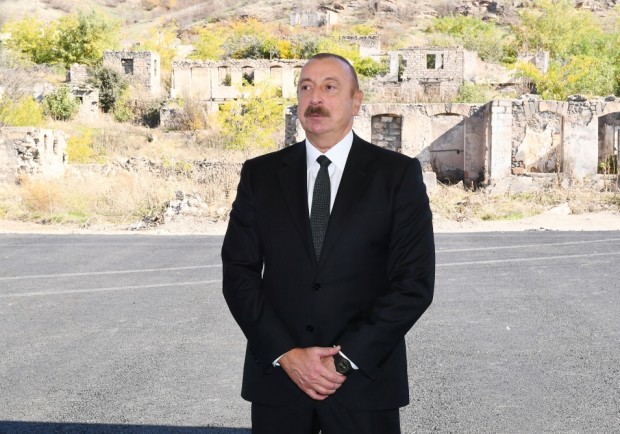 İlham Əliyev və xanımı Qubadlı ictimaiyyətinin nümayəndələrilə görüşdülər - YENİLƏNİB (FOTOLAR)