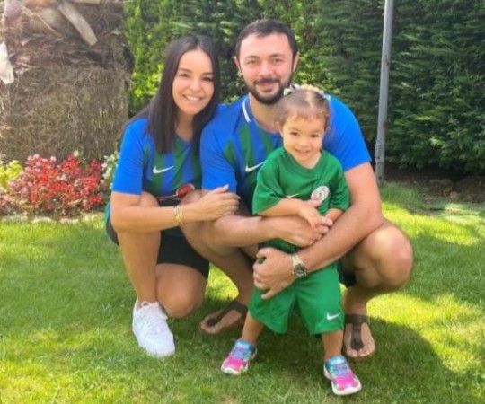 Müğənni ikinci dəfə ana oldu - FOTOLAR