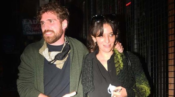 Aktrisa özündən 13 yaş kiçik sevgilisi ilə görüntüləndi - FOTO