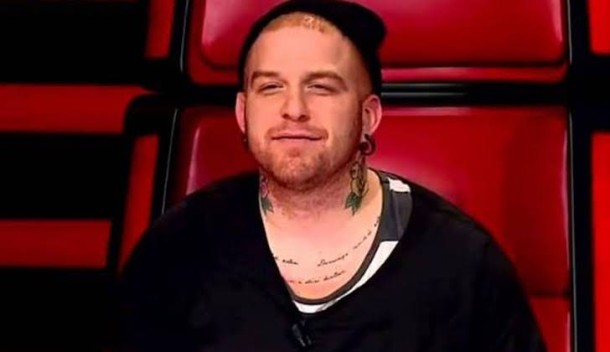 Məşhur müğənni "Kırmızı oda"da - FOTO