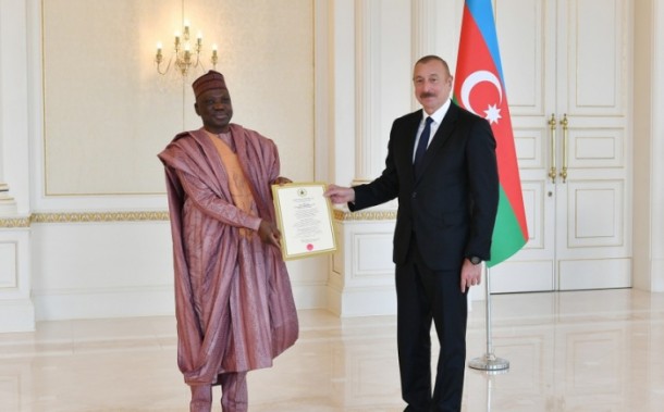 İlham Əliyev bir neçə səfirin etimadnaməsini qəbul edib - FOTO