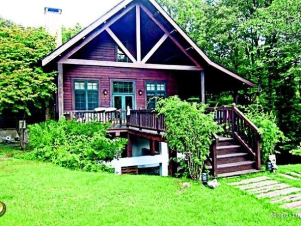 Kəndə köçdü, 50 minlik ev kirayələdi - FOTO