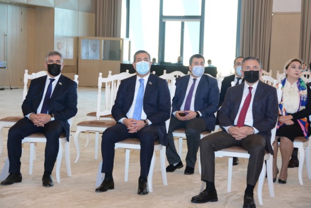 "UNEC İqtisadi Forumu 2021" öz işinə başlayıb - FOTOLAR