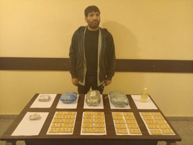 Azərbaycana narkotik keçirmək istəyən şəxs sərhədçilərimizə hücum etdi - FOTOLAR