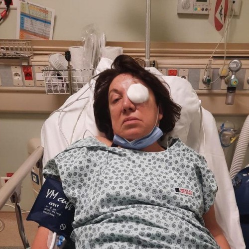 Məşhur aktrisa xəstəxanalıq oldu  - FOTO