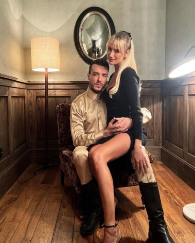 Cem Adrian məşhur modellə sevgilidir? - FOTOLAR